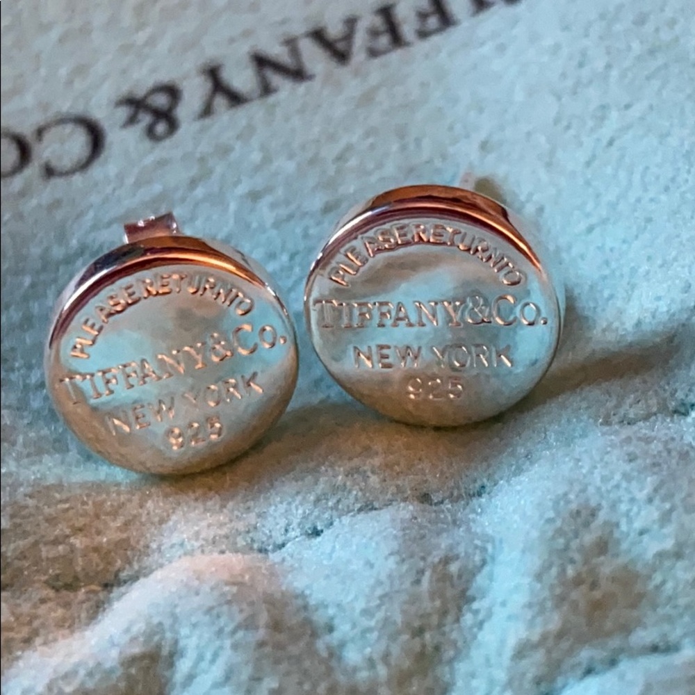 Return to Tiffany earrings